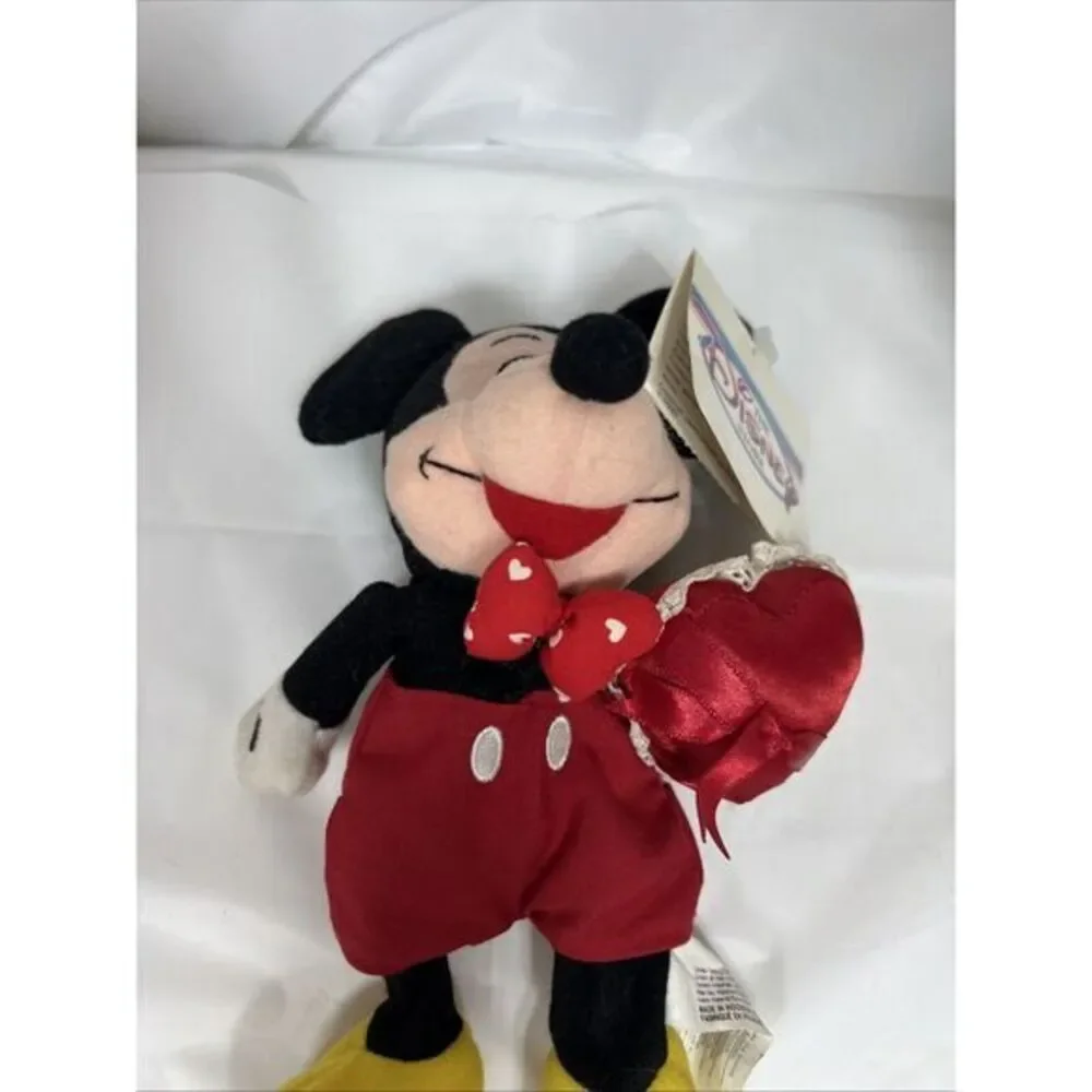Disney Store Mickey‎ Mouse Valentine Holding Heart Bean Bag Plush With Tag 8 in